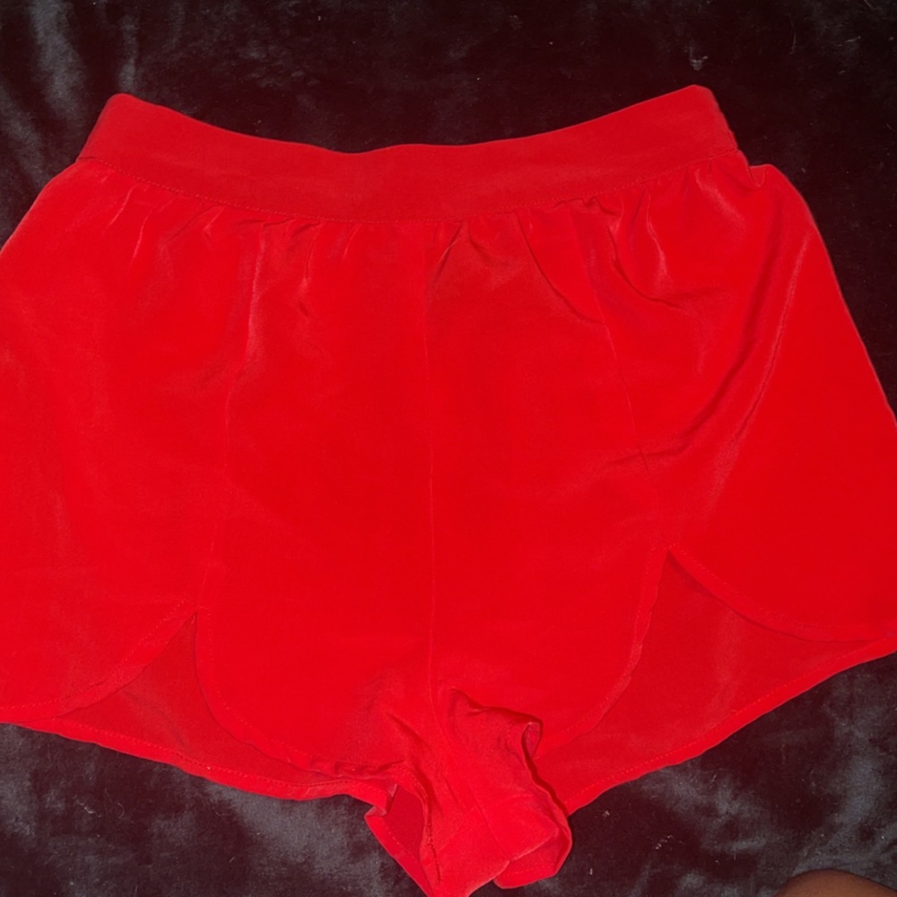 Red Short - Picture 2 of 3
